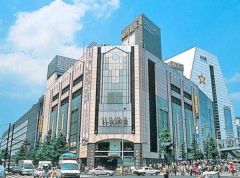 周辺環境・ルミネ新宿（ルミネ１）